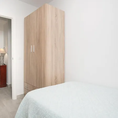Piso En La Oliva Bien Comunicado Holiday home Seville