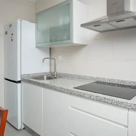 Piso En La Oliva Bien Comunicado * Seville